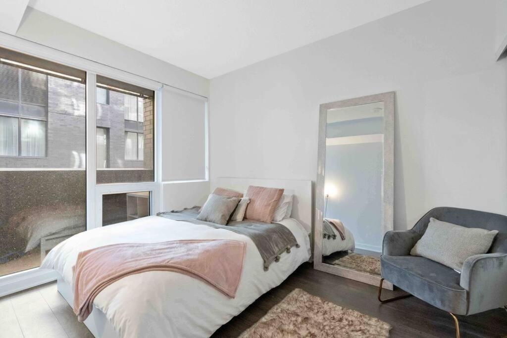 تورونتو Condo In The City المظهر الخارجي الصورة